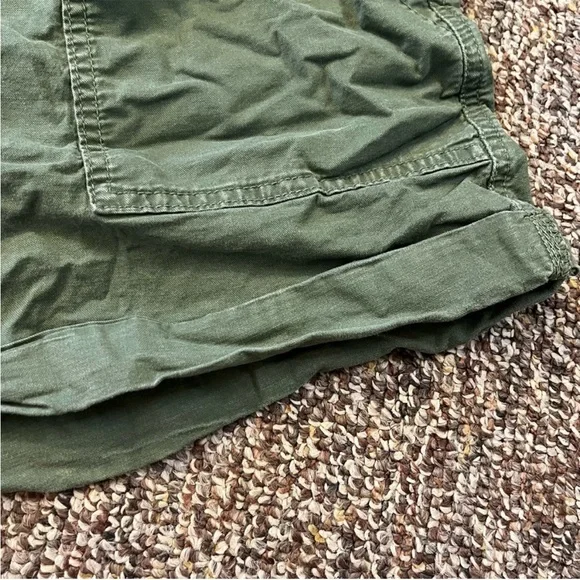 Time and Tru Green Cargo Shorts Relaxed Fit - Picture 4 of 5
